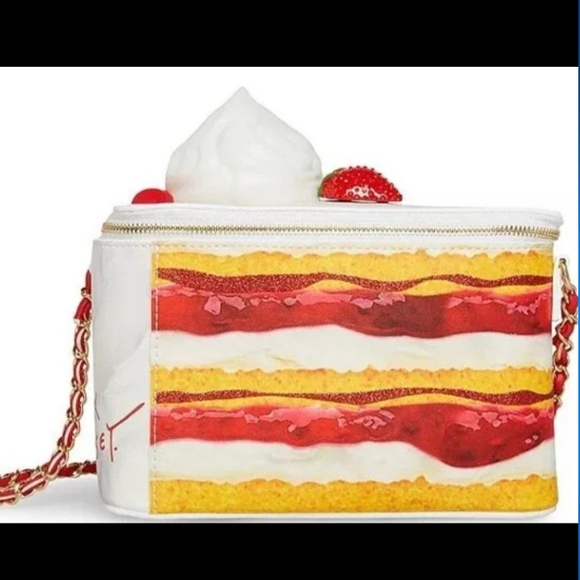 Betsey Johnson Strawberry Shortcake Crossbody Purse NWT! - Picture 2 of 10